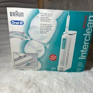 Vintage Braun Deluxe Interclean Model 2025 T Inter-dental Plaque Remover.NOS